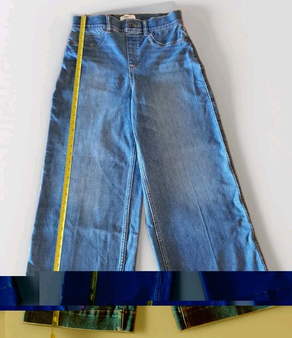 NWT SPANX Women's Medium Wide Leg Pull On Denim Jeans Flare Crop Pants - Picture 2 of 6
